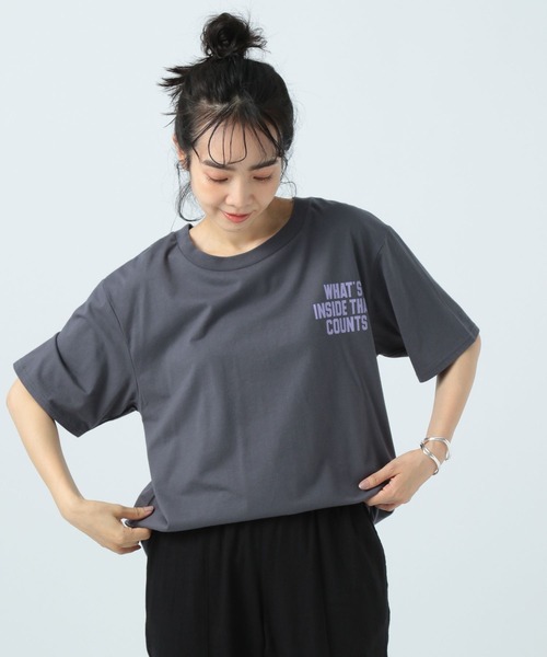 BAYFLOW(ベイフロー)の「エンブロイダリーTシャツ(Tシャツ/カットソー・レディース・グレー/オフホワイト/チャコール・FREE)」の8枚目の写真