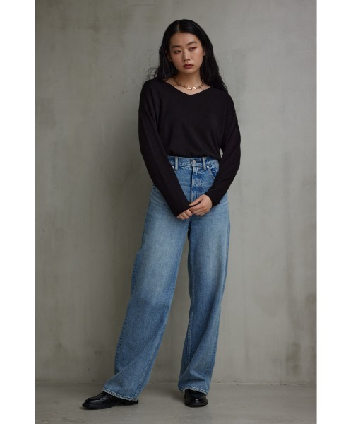 AZUL by moussy(アズールバイマウジー)の「ヌーディー2WAYVネックニットトップス(ニット/セーター・レディース・グレー/オフホワイト/ブルー/ベージュ/ブラック・SMALL/MEDIUM/LARGE)」の18枚目の写真