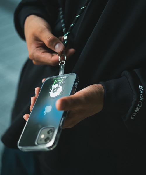 Back Channel（バックチャンネル）の「SMARTPHONE SHOULDER