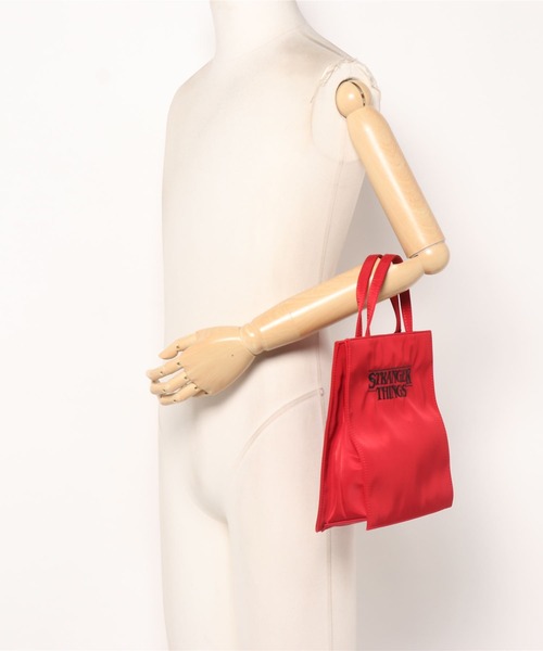 Little sunny bite（リトルサニーバイト）の「【8】STRANGER THINGS × little sunny bite Logo mini bag（ハンドバッグ・レディース・レッド・FREE）」の11枚目の写真
