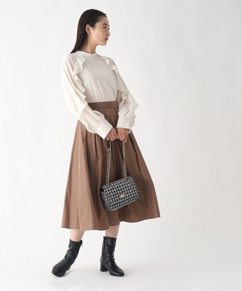 OPAQUE.CLIP（オペークドットクリップ）の「◆フリルスリーブイージーケアブラウス【洗濯機洗い可】（シャツ/ブラウス・レディース・グリーン/ブラック/ブラック系/オフホワイト・38/40/42/36）」の6枚目の写真