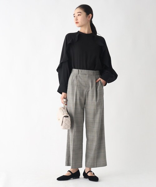 OPAQUE.CLIP（オペークドットクリップ）の「◆フリルスリーブイージーケアブラウス【洗濯機洗い可】（シャツ/ブラウス・レディース・グリーン/ブラック/ブラック系/オフホワイト・38/40/42/36）」の9枚目の写真