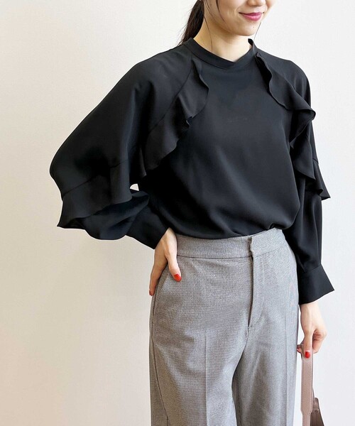 OPAQUE.CLIP（オペークドットクリップ）の「◆フリルスリーブイージーケアブラウス【洗濯機洗い可】（シャツ/ブラウス・レディース・グリーン/ブラック/ブラック系/オフホワイト・38/40/42/36）」の16枚目の写真