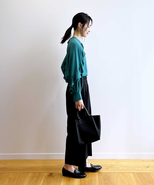 OPAQUE.CLIP（オペークドットクリップ）の「◆フリルスリーブイージーケアブラウス【洗濯機洗い可】（シャツ/ブラウス・レディース・グリーン/ブラック/ブラック系/オフホワイト・38/40/42/36）」の21枚目の写真