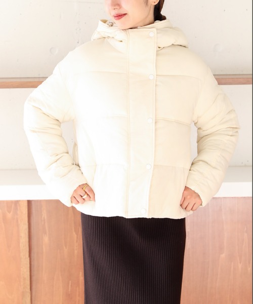 MAISON BREEZE(メゾンブリーズ)の「【MAISON BREEZE】フード付き中綿ボリュームジャケット KNF037(ダウンジャケット/コート・レディース・ベージュ/ホワイト/ブラック・FREE)」の15枚目の写真