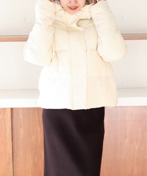 MAISON BREEZE(メゾンブリーズ)の「【MAISON BREEZE】フード付き中綿ボリュームジャケット KNF037(ダウンジャケット/コート・レディース・ベージュ/ホワイト/ブラック・FREE)」の16枚目の写真
