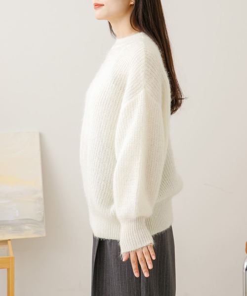 HEYUMM（ヘユム）の「エアリーヤーンクルーネックセーター（ニット/セーター・レディース・ライトベージュ/ブラック/アイボリー・ONE）」の12枚目の写真