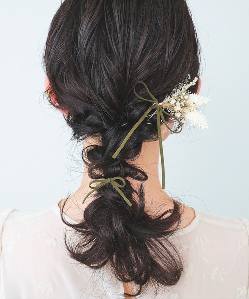 Kana（カナ）の「ドライフラワー スウェード 細リボン Ｕピン ３本セット 結婚式 お呼ばれ オケージョン（ヘアピン・レディース・ブルー/アイボリー/レッド・フリー）」の4枚目の写真