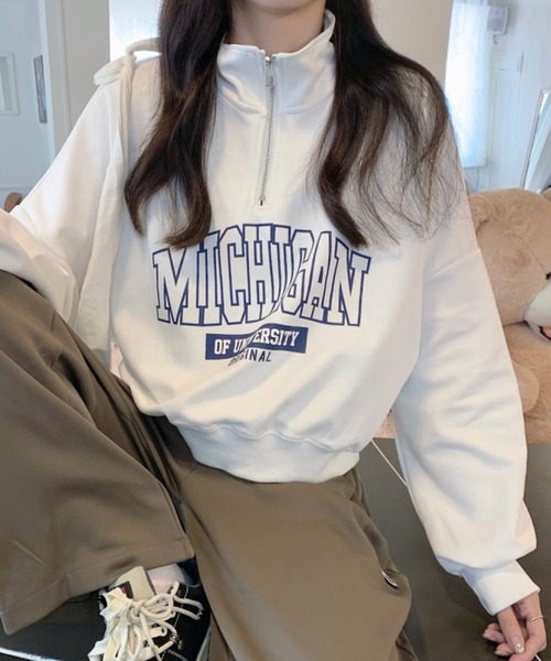 Chaco closet(チャコ クローゼット)の「MICHIGANハーフZIPショートスウェットプルオーバー(スウェット・レディース・ブラック/ネイビー/ホワイト・FREE)」の12枚目の写真