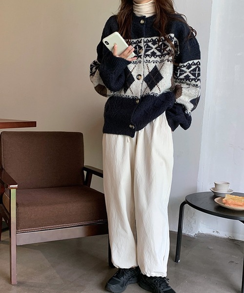 nuanti(ニュアンティ)の「アーガイル柄ジャガードクルーネックカーディガン(ニット/セーター・レディース・ネイビー/オフホワイト・FREE)」の8枚目の写真
