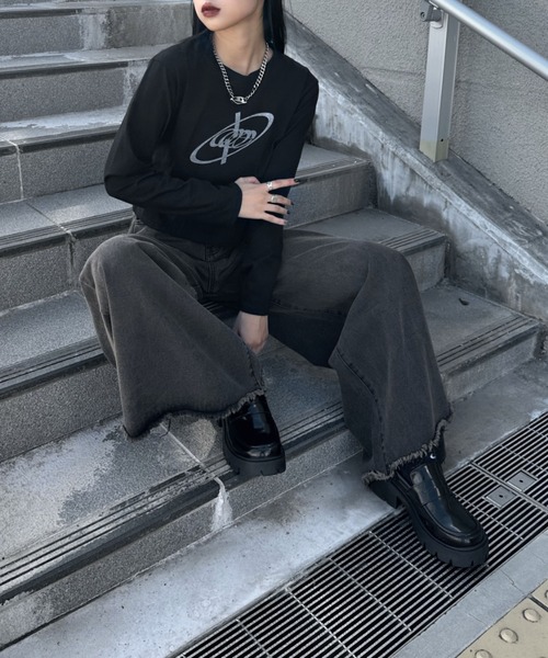 LVEU.(ラブユ.)の「【LVEU.】サークルグラフィッククロップドロンT / トップス カットソー ロンT クロップド ショート丈 プリントT ホワイト ブラック ZOZOTOWN限定(Tシャツ/カットソー・レディース・ブラック/ホワイト・FREE)」の14枚目の写真
