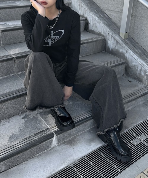 LVEU.(ラブユ.)の「【LVEU.】サークルグラフィッククロップドロンT / トップス カットソー ロンT クロップド ショート丈 プリントT ホワイト ブラック ZOZOTOWN限定(Tシャツ/カットソー・レディース・ブラック/ホワイト・FREE)」の18枚目の写真
