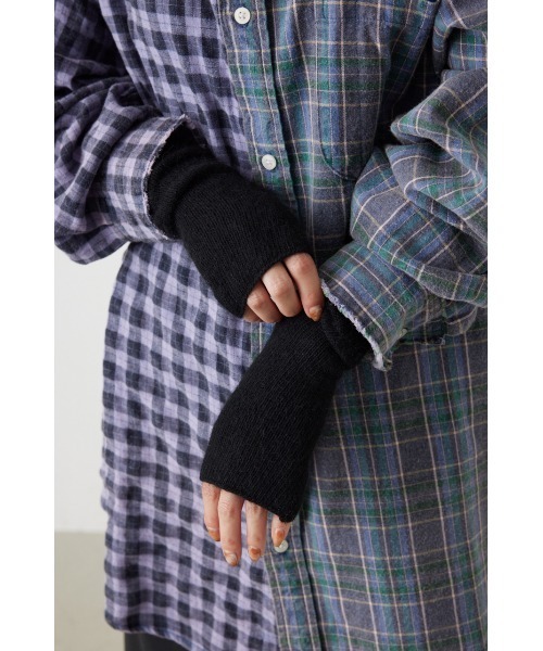 RODEO CROWNS WIDE BOWL（ロデオクラウンズワイドボウル）の「シャギーアームウォーマー（手袋・レディース・ブラック/グレー/オフホワイト・FREE）」の8枚目の写真