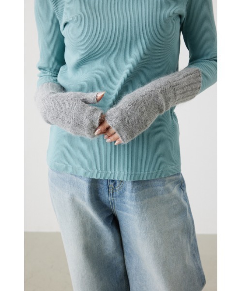 RODEO CROWNS WIDE BOWL（ロデオクラウンズワイドボウル）の「シャギーアームウォーマー（手袋・レディース・ブラック/グレー/オフホワイト・FREE）」の15枚目の写真