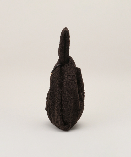 nanushka(ナヌーシュカ)の「【NANUSHKA/ナヌーシュカ】JEN LARGE FAUX SHEARLING(ハンドバッグ・レディース・ブラウン・FREE)」の4枚目の写真