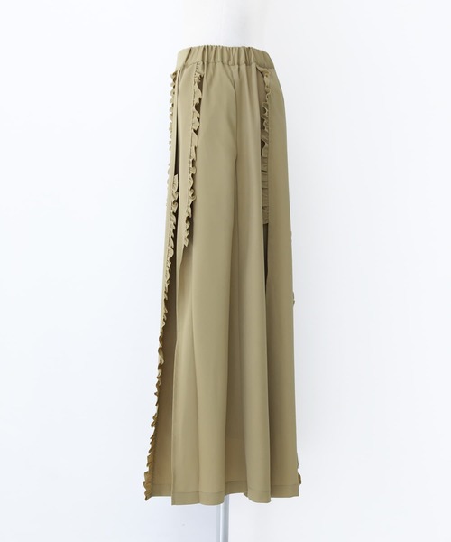 somari imagination(ソマリ イマジネーション)の「『縦フリルタックプリーツスカート』(スカート・レディース・ベージュ/ブラック・2/1)」の18枚目の写真