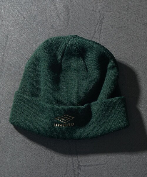 UMBRO(アンブロ)の「UMBRO/アンブロ 別注 Beanie Small Logo/ビーニー スモールロゴ(ニットキャップ/ビーニー・メンズ・ホワイト/ブラック/グリーン/ネイビー/ブラウン/チャコールグレー・FREE)」の5枚目の写真