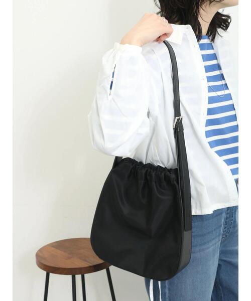 Samansa Mos2 blue(サマンサモスモスブルー)の「ワンハンドルナイロンコンビトート(ハンドバッグ・レディース・ターコイズブルー/ブラック/ライトベージュ・F)」の6枚目の写真