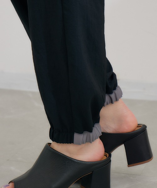 KATHARINE ROSS（キャサリンロス）の「【KATHARINE ROSS】テープデザインイージーカーゴパンツ（カーゴパンツ・レディース・ブラック/カーキ・MEDIUM）」の11枚目の写真