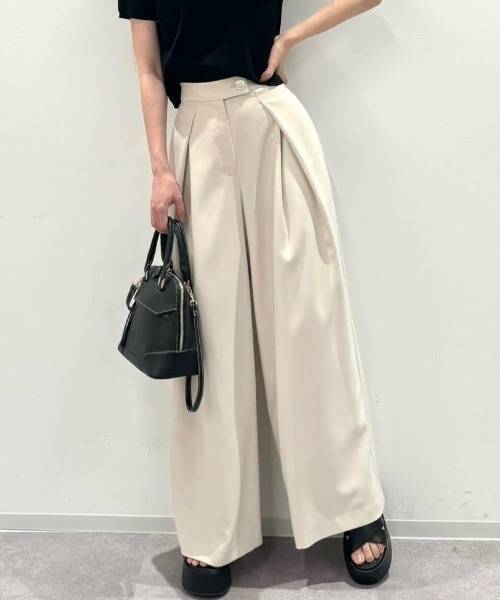 JILL by JILL STUART(ジルバイジルスチュアート)の「◇【eS】〈セットアップ対応〉ドライクロスタックワイドパンツ(その他パンツ・レディース・ホワイト系その他/グレー系その他・SMALL/MEDIUM)」の2枚目の写真