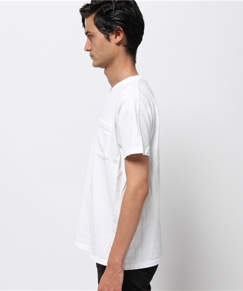 Goodwear(Since1983)(グッドウェア)の「GOOD WEAR / グッドウエア: V-Neck Pocket Tee Slim WHT Tシャツ #(Tシャツ/カットソー・メンズ・ボルドー/ホワイト/ピンク/バーガンディー/アイボリー/ライトブルー/ネイビー/オレンジ/ブルー系その他/ブラック/サックスブルー/チャコールグレー/グリーン/グレー・LARGE/SMALL/X-LARGE/MEDIUM)」の19枚目の写真