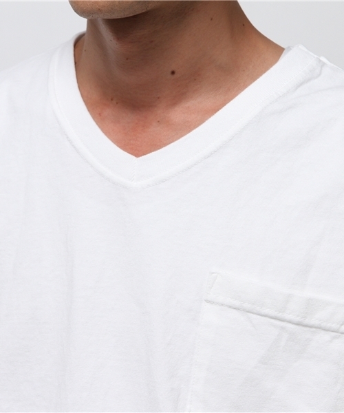Goodwear(Since1983)(グッドウェア)の「GOOD WEAR / グッドウエア: V-Neck Pocket Tee Slim WHT Tシャツ #(Tシャツ/カットソー・メンズ・ボルドー/ホワイト/ピンク/バーガンディー/アイボリー/ライトブルー/ネイビー/オレンジ/ブルー系その他/ブラック/サックスブルー/チャコールグレー/グリーン/グレー・LARGE/SMALL/X-LARGE/MEDIUM)」の21枚目の写真