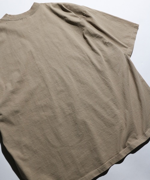SUNNY SPORTS(サニースポーツ)の「The BOOK STORE / ザブックストア YALE LOGO SS TEE イエール大学ロゴTシャツ(Tシャツ/カットソー・メンズ・サンドベージュ/チャコールグレー/オリーブ系・MEDIUM/LARGE/X-LARGE/SMALL)」の10枚目の写真