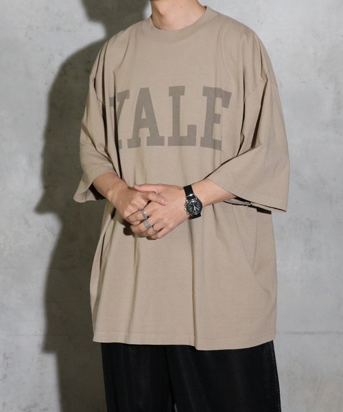 SUNNY SPORTS(サニースポーツ)の「The BOOK STORE / ザブックストア YALE LOGO SS TEE イエール大学ロゴTシャツ(Tシャツ/カットソー・メンズ・サンドベージュ/チャコールグレー/オリーブ系・MEDIUM/LARGE/X-LARGE/SMALL)」の12枚目の写真