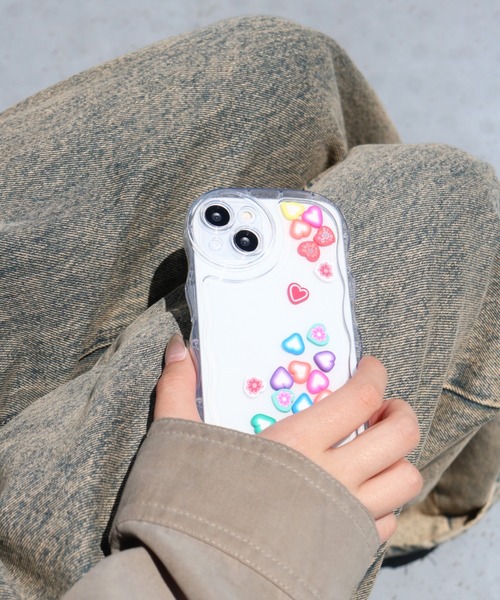 macaroni edge（マカロニエッジ）の「〈macaroni edge/マカロニエッジ〉アクスタ クリアカラー ウェーブ iPhoneケース(iPhoneSE/12/13/13pro/14/14pro/15/15pro/16/16Pro)（スマホケース/カバー・レディース・ホワイト/ブラック・iPhone 7/8/SE(第2/第3世代)/iPhone 12/iPhone 13/iPhone 13 Pro/iPhone 14/iPhone 14 Pro/iPhone 15 Pro/iPhone 15/iPhone 16 Pro/iPhone 16）」の6枚目の写真