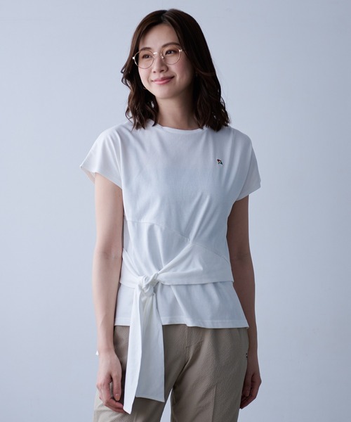 Arnold Palmer(アーノルドパーマー)の「アシメ 前結び Tシャツ(Tシャツ/カットソー・レディース・ブラック/ライトカーキ/ホワイト・L/M/S)」の2枚目の写真