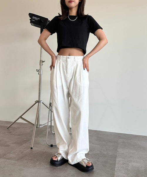 apres jour mignon（アプレジュールミニョン）の「タックワイドデニムパンツ【ZOZOTOWN限定アイテム】（デニムパンツ・レディース・インディゴブルー/ブルー/ブルー系その他/ブラック系その他/オフホワイト/ブラック/ライトブルー・SMALL/MEDIUM/LARGE/X-LARGE）」の13枚目の写真