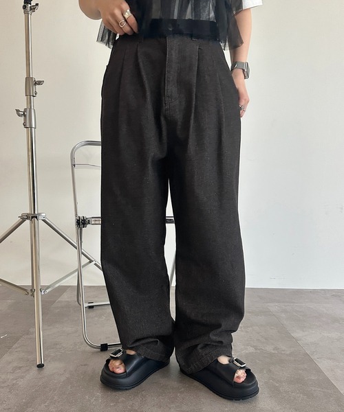 apres jour mignon（アプレジュールミニョン）の「タックワイドデニムパンツ【ZOZOTOWN限定アイテム】（デニムパンツ・レディース・インディゴブルー/ブルー/ブルー系その他/ブラック系その他/オフホワイト/ブラック/ライトブルー・SMALL/MEDIUM/LARGE/X-LARGE）」の16枚目の写真