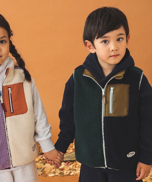 B:MING by BEAMS（ビーミングバイビームス）の「リバーシブル ボア ベスト（100～140cm）（ベスト・キッズ・パープル/グリーン・100/110/120/130/140）」の2枚目の写真
