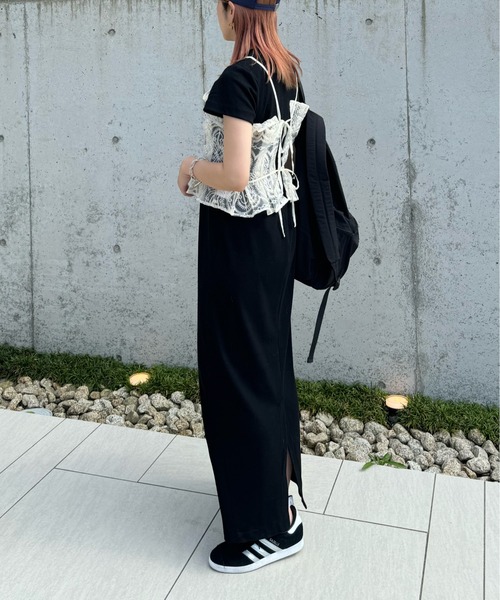 y/m by misato（イムバイミサト）の「刺繍オーガンジービスチェ（ベスト・レディース・アイボリー/ブラック・FREE）」の3枚目の写真