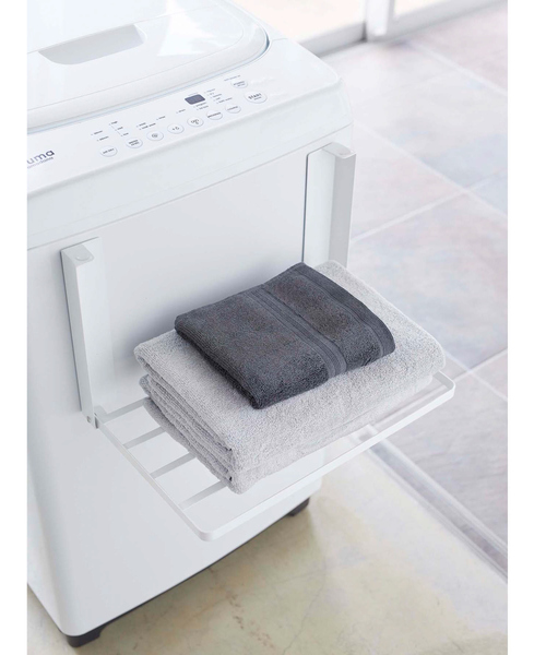 tower（タワー）の「【tower】 洗濯機横マグネット折畳み棚（ランドリーグッズ・レディース・ホワイト/ブラック・フリー）」の6枚目の写真