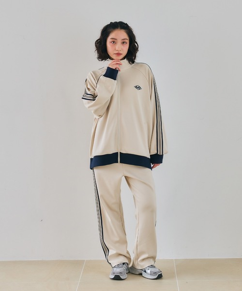 KANGOL SPORT（カンゴールスポーツ）の「【KANGOL SPORT】サイドライントラックジャケット《UV対策・ストレッチ・ジャージ》◆新色追加◆（ジャージ・レディース・ブラック/アイボリー/サックスブルー/カーキ/ネイビー/ブラウン/ホワイト/ベージュ・LL/L/M）」の16枚目の写真