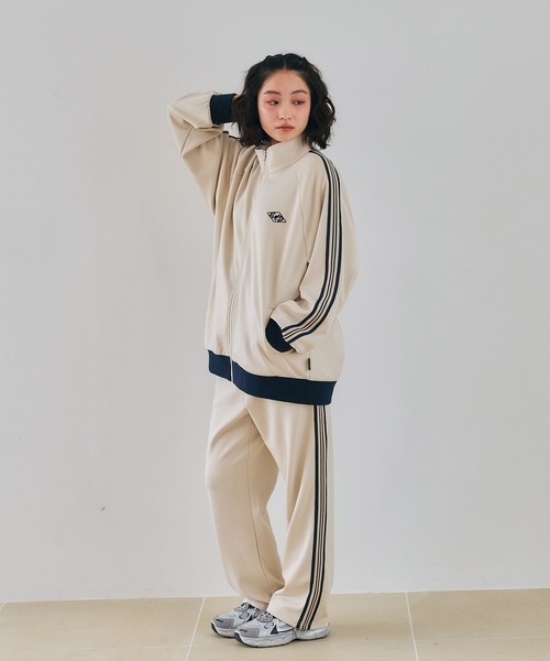 KANGOL SPORT（カンゴールスポーツ）の「【KANGOL SPORT】サイドライントラックジャケット《UV対策・ストレッチ・ジャージ》◆新色追加◆（ジャージ・レディース・ブラック/アイボリー/サックスブルー/カーキ/ネイビー/ブラウン/ホワイト/ベージュ・LL/L/M）」の20枚目の写真