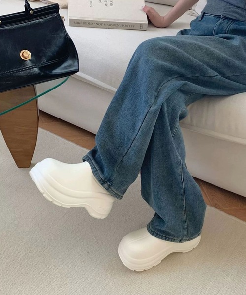 MEMECLE（メメクル）の「【 MEMECLE / メメクル 】軽量 EVA プラットフォーム クロッグ ミュールサンダル（スリッポン・レディース・ブラック/アイボリー/ホワイト・40/38/36）」の8枚目の写真