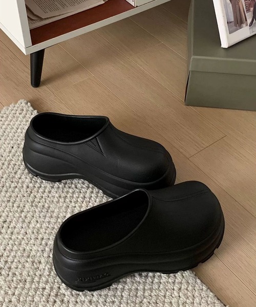 MEMECLE（メメクル）の「【 MEMECLE / メメクル 】軽量 EVA プラットフォーム クロッグ ミュールサンダル（スリッポン・レディース・ブラック/アイボリー/ホワイト・40/38/36）」の13枚目の写真