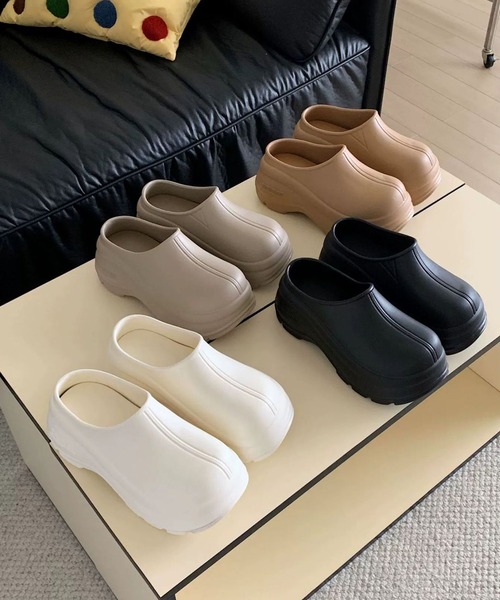 MEMECLE（メメクル）の「【 MEMECLE / メメクル 】軽量 EVA プラットフォーム クロッグ ミュールサンダル（スリッポン・レディース・ブラック/アイボリー/ホワイト・40/38/36）」の15枚目の写真