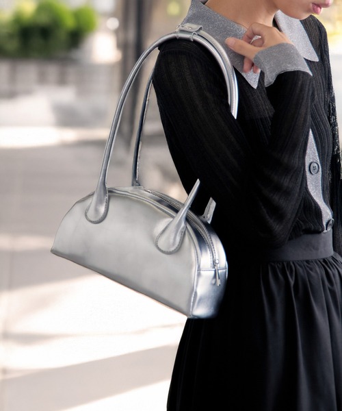 MAISON BREEZE reveur(メゾンブリーズレヴール)の「【MAISON BREEZE reveur】ロングハンドルボストンバッグ/ハンドバッグ(ショルダーバッグ・レディース・シルバー/ブラック・FREE)」の2枚目の写真