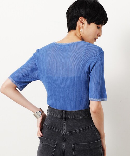 OPAQUE.CLIP（オペークドットクリップ）の「ラメ使いシアーニットプルオーバー【洗濯機洗い可/抗ピル】（ニット/セーター・レディース・ライトグレー/ブラック/ブルー系その他・38/40/42）」の8枚目の写真