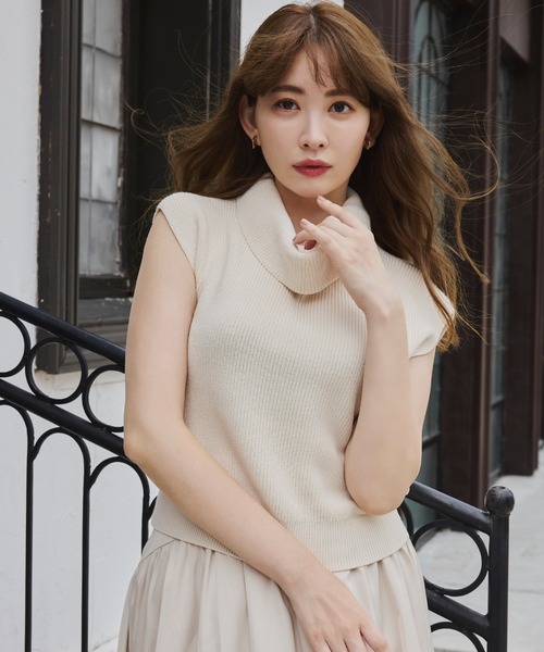 Her lip to（ハーリップトゥー）の「Drape Neck Sleeveless Knit