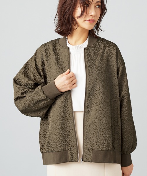 BELLUNA PLUS(ベルーナ)の「ふくれジャカードブルゾンジャケット(テーラードジャケット・レディース・カーキ/ブラック・MEDIUM/LARGE/X-LARGE)」の1枚目の写真