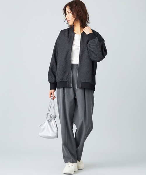 BELLUNA PLUS(ベルーナ)の「ふくれジャカードブルゾンジャケット(テーラードジャケット・レディース・カーキ/ブラック・MEDIUM/LARGE/X-LARGE)」の5枚目の写真
