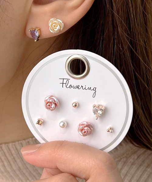 Flowering（フラワーリング）の「ニュアンスガーリー/セットピアス