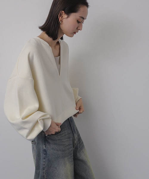 SENSE OF PLACE by URBAN RESEARCH(センスオブプレイスバイアーバンリサーチ)の「ボリュームスリーブクロップドトップ(スウェット・レディース・アイボリー/ネイビー/カーキ・ONE)」の5枚目の写真