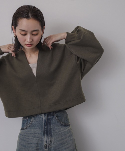 SENSE OF PLACE by URBAN RESEARCH(センスオブプレイスバイアーバンリサーチ)の「ボリュームスリーブクロップドトップ(スウェット・レディース・アイボリー/ネイビー/カーキ・ONE)」の10枚目の写真