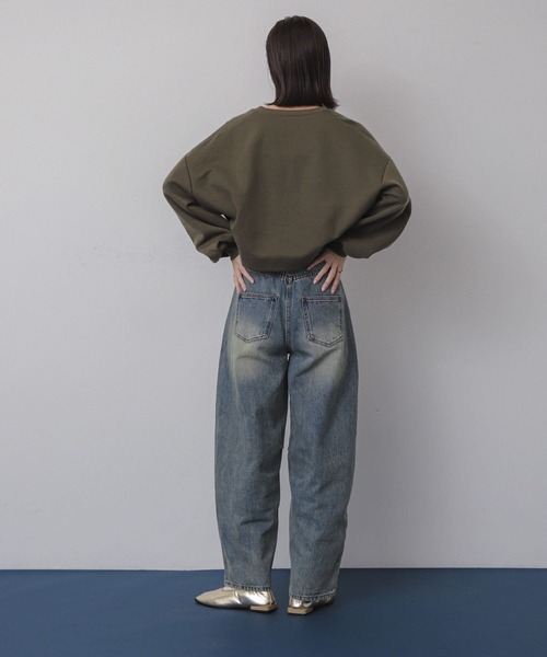 SENSE OF PLACE by URBAN RESEARCH(センスオブプレイスバイアーバンリサーチ)の「ボリュームスリーブクロップドトップ(スウェット・レディース・アイボリー/ネイビー/カーキ・ONE)」の13枚目の写真