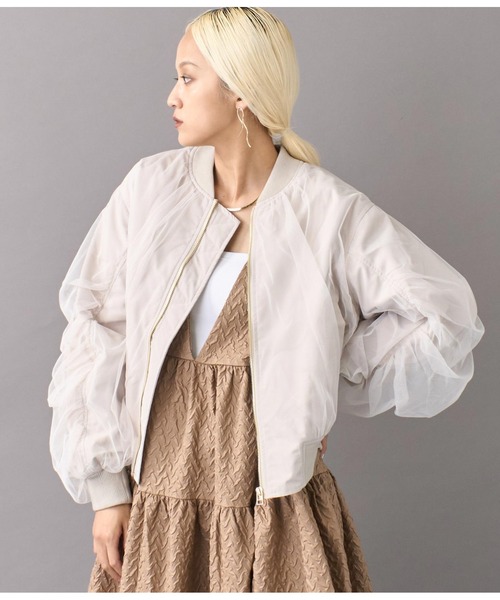 Settimissimo（セッティミッシモ）の「チュールギャザーボリュームスリーブブルゾン（ブルゾン・レディース・グレイッシュベージュ/カーキ・FREE）」の5枚目の写真